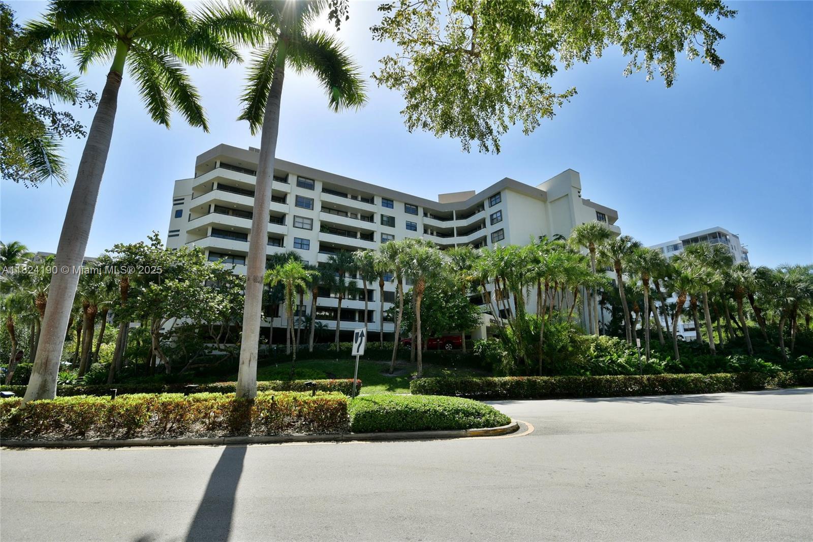 Building Photo - 170 Ocean Lane Dr