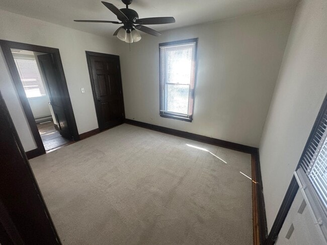 Building Photo - 21 Anderson Ave