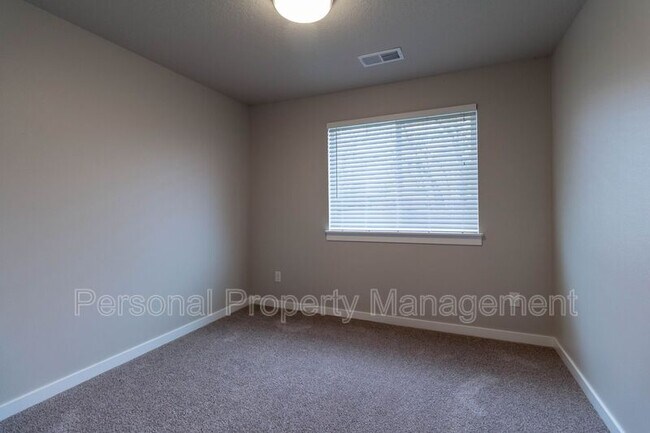 Building Photo - 2917 Fruit Valley Rd