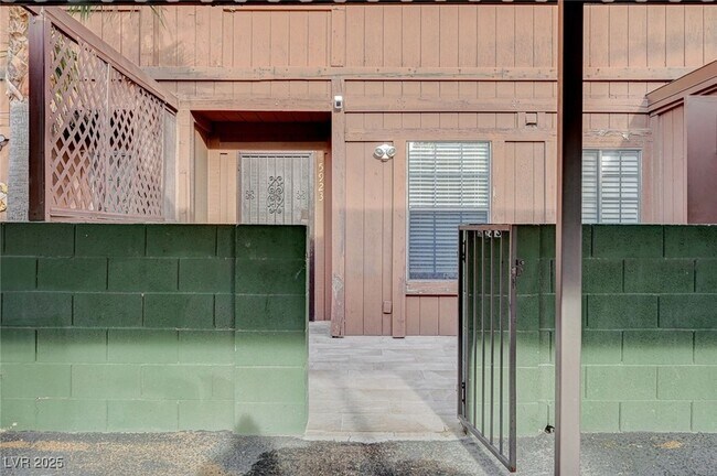 Building Photo - 5923 Laredo St