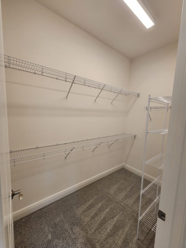 Building Photo - 9714 Bucklow Hill Dr