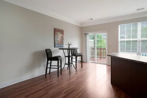 Building Photo - 8242 Lenox Creekside Dr