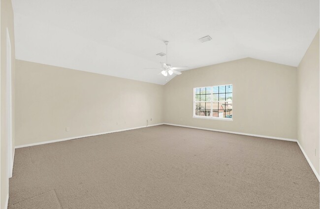 Building Photo - 1309 S Heron Dr