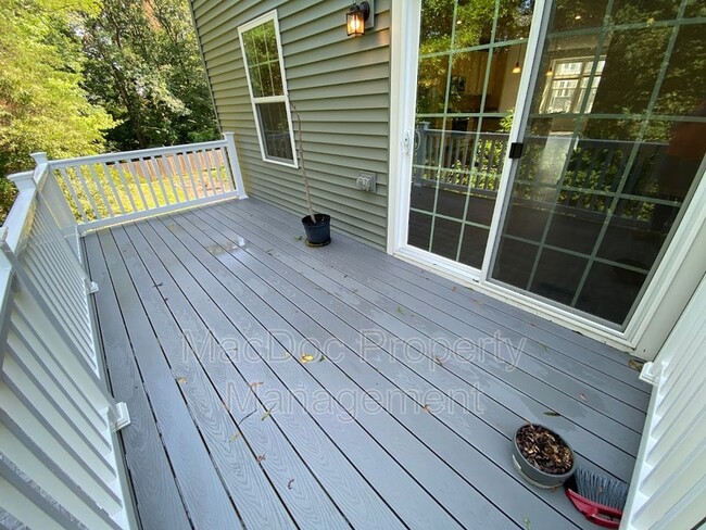 Building Photo - 9730 Cedarmass Cir