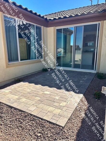 Building Photo - 18675 N 268th Ave