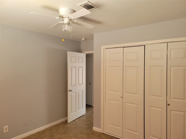 Building Photo - 525 Laurel St