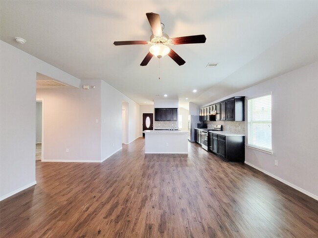 Building Photo - 5443 Dunsmore Harbor Ln