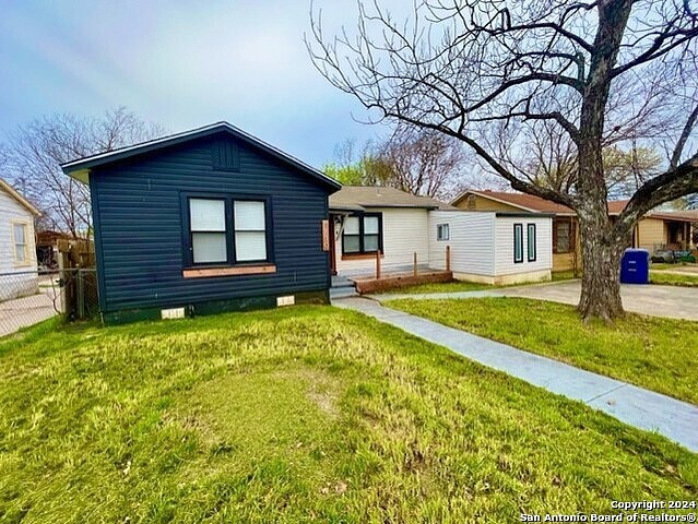 Building Photo - 1110 Clower-