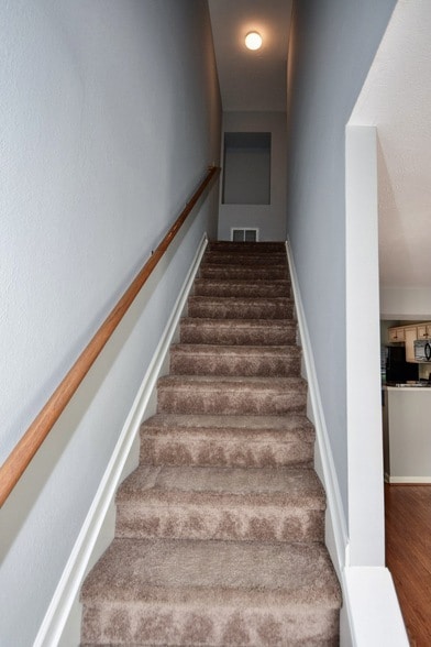 Building Photo - 1012 Shaman Crossing