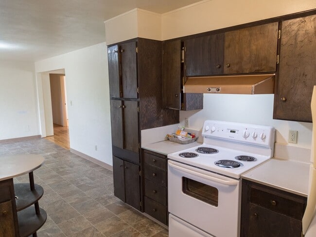 Building Photo - 1930 NW Kings Blvd