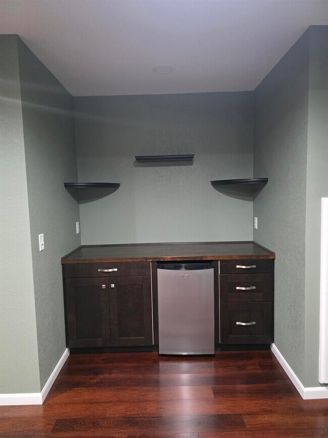 Building Photo - 3177 Bookham Dr