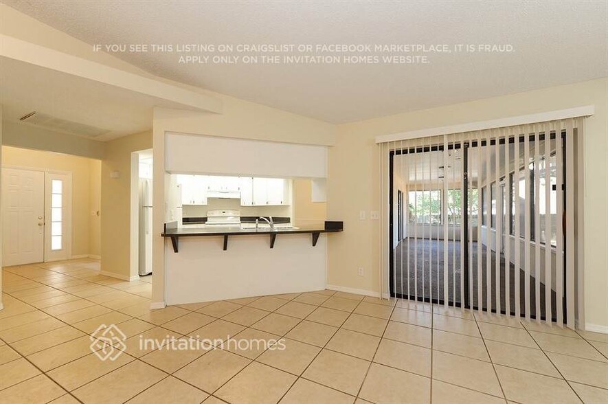 Building Photo - 1806 Suzanne Ln