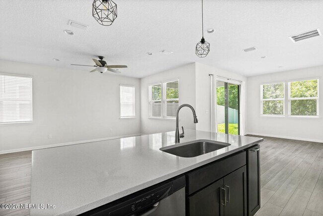 Building Photo - 3067 Alpin Dr