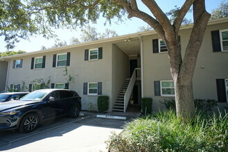 Building Photo - Charming 2-Bedroom, 1-Bath Condo in South ...