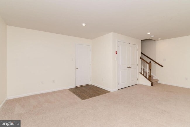 Building Photo - 6 Sparrow Cir