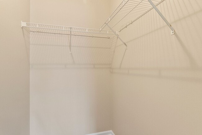 Building Photo - Nice 1 Bed 1 Bath at Capstone Quarters! Available Fall 2026!