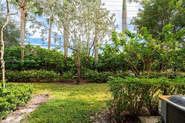 Building Photo - 4652 Horseshoe Cir