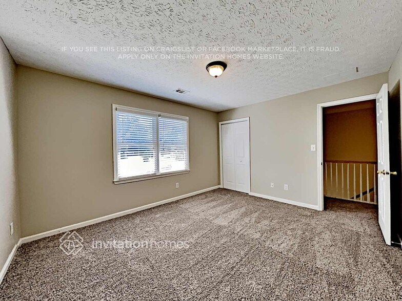 Building Photo - 135 Vantage Point