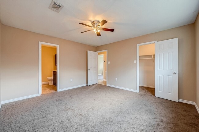 Building Photo - 5023 Whispering Falls Dr