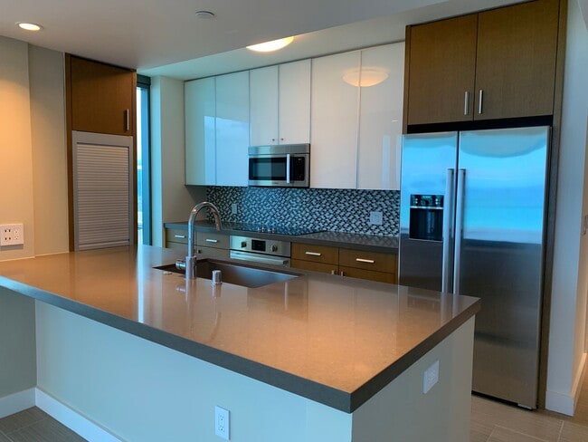 Building Photo - High Floor - Corner Unit - Ocean View - The Collection Condominium