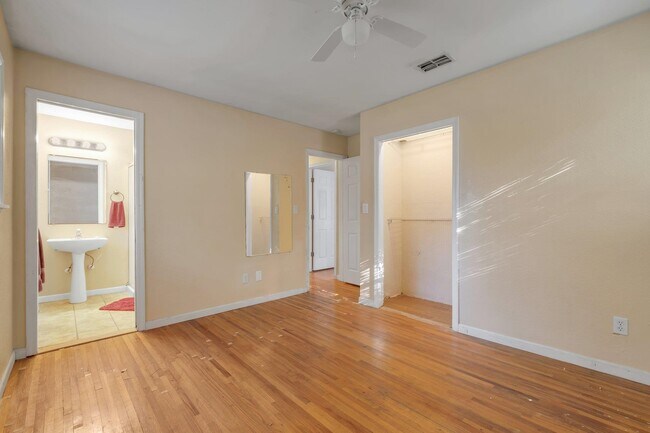 Building Photo - 2115 Jackson Bluff Rd