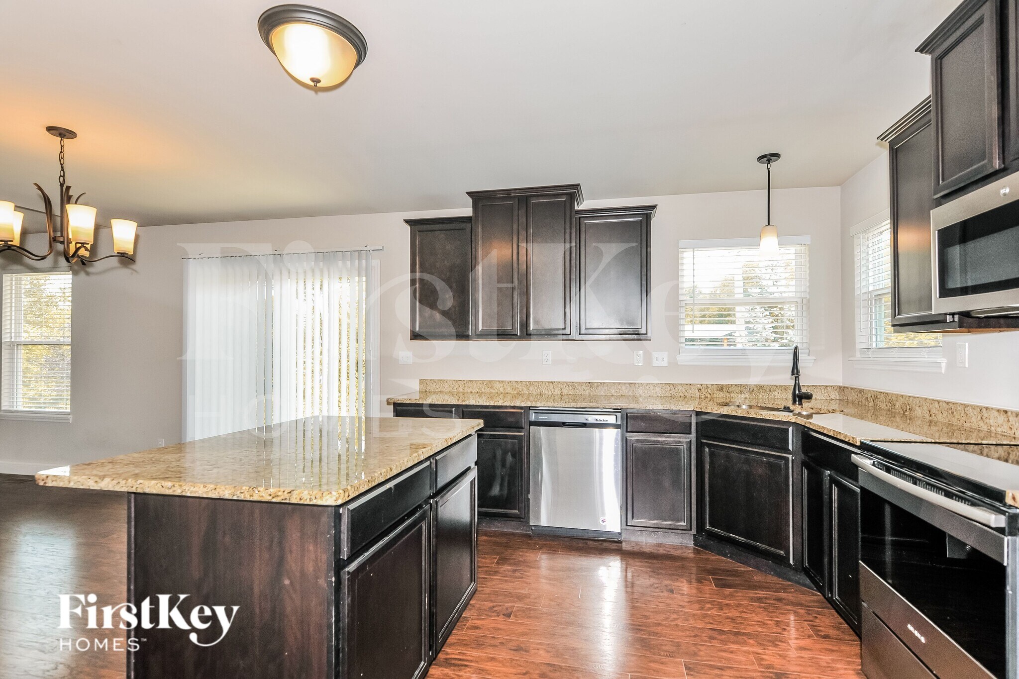 Building Photo - 1811 Barclay Trail Dr