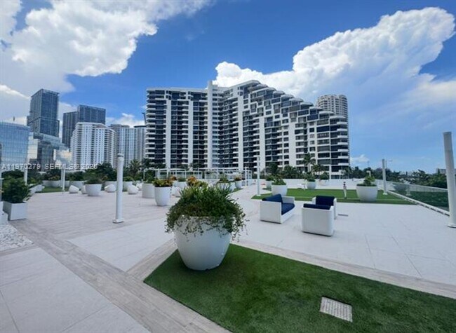 Building Photo - 770 Claughton Island Dr