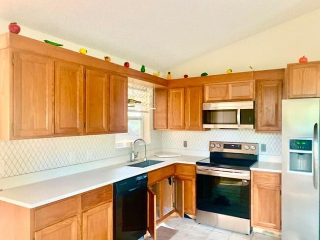 Building Photo - 107 Gibraltar St