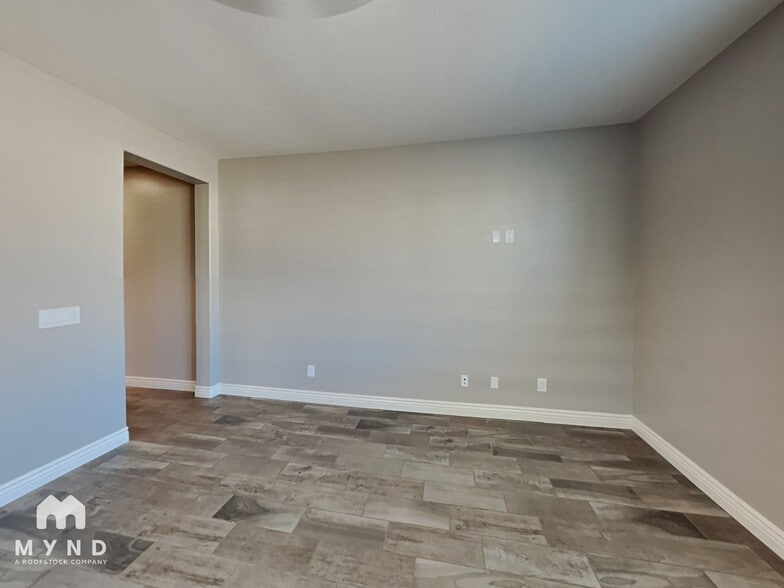 Building Photo - 22530 E Tierra Grande