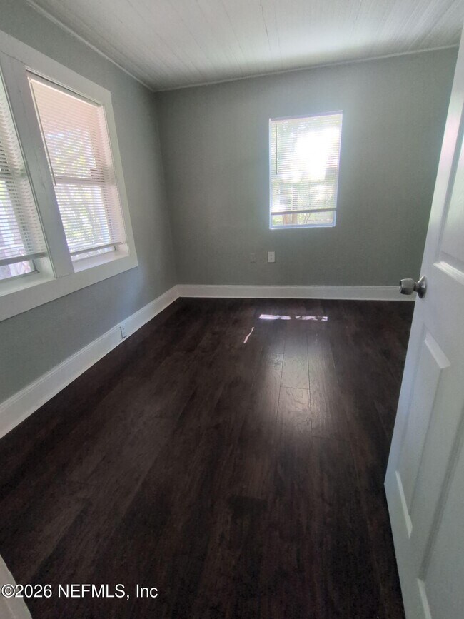 Building Photo - 2092 Benedict Rd