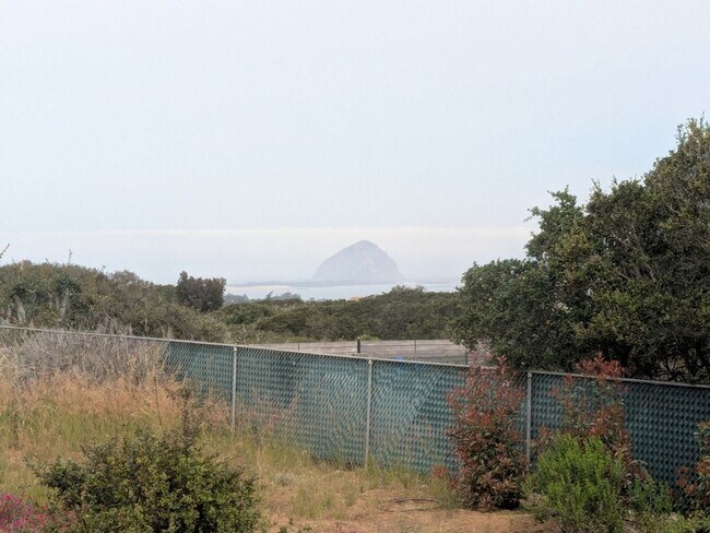 Building Photo - 3 Bedroom 3 Bath home in Los Osos