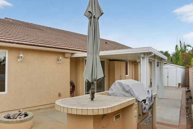 Building Photo - 6132 E Baja Dr