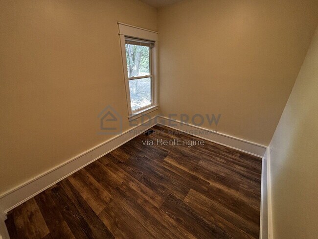 Building Photo - 1063 Quarry Ave NW