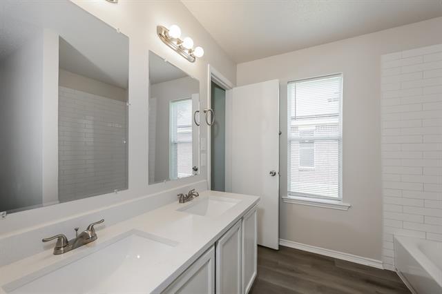 Building Photo - 317 Oakhurst Dr