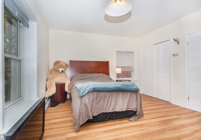 Building Photo - 29 St Mary's St