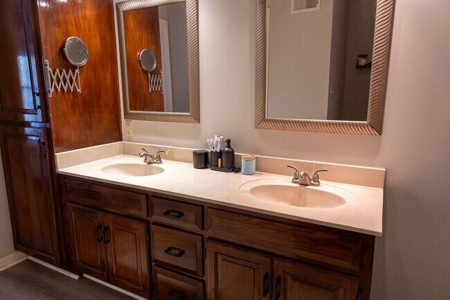 Building Photo - 7436 Nall Ave