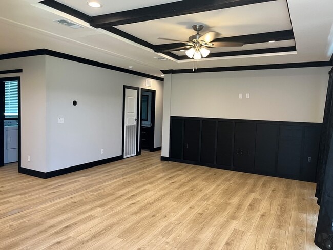 Building Photo - 1093 Anna Ln