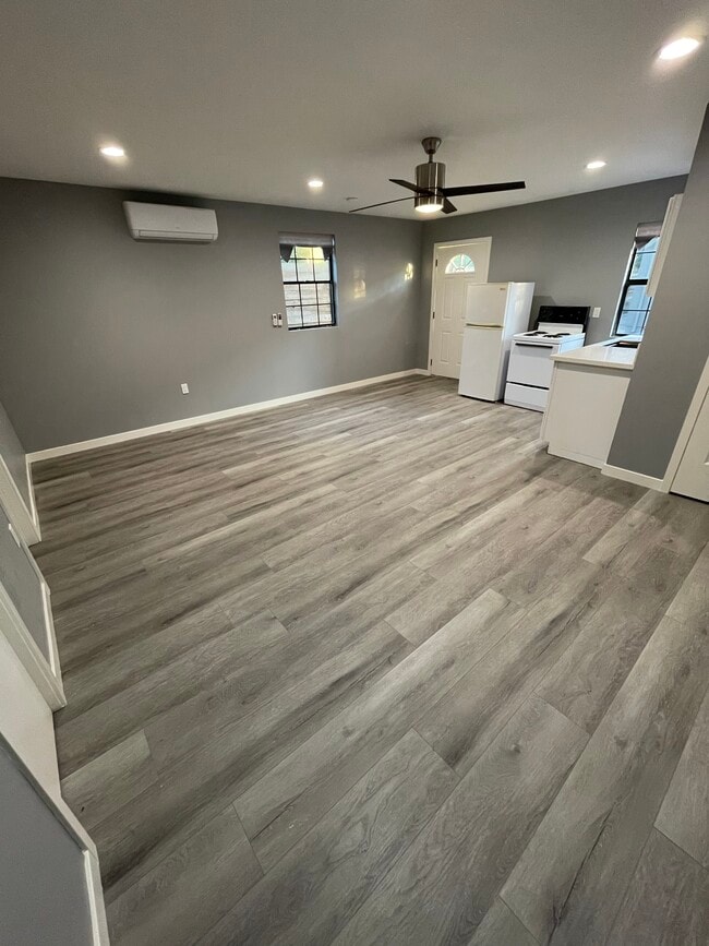 Building Photo - 3747 Edison Ave