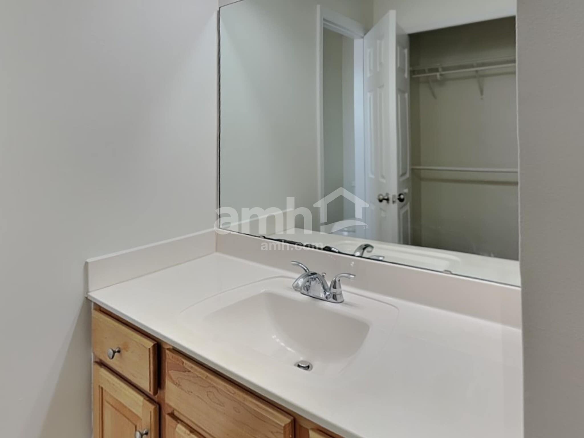 Building Photo - 240 Sweetbrier Branch Ln