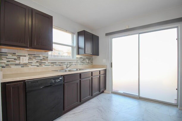 Building Photo - 10815 Shaenfield Ct