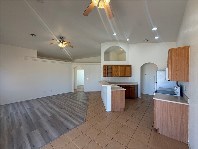 Building Photo - 3680 N Rainbow Dr