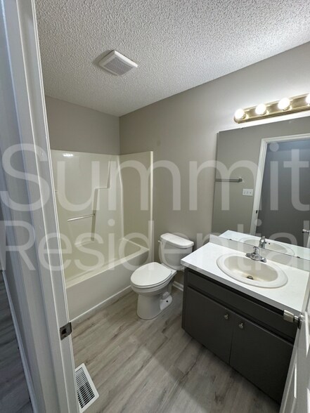Building Photo - 7112 Deer Brook St