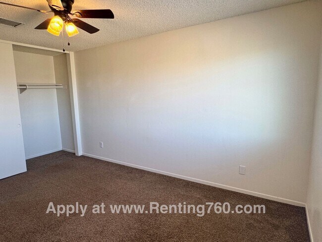 Building Photo - 6455 Linda Lee Dr