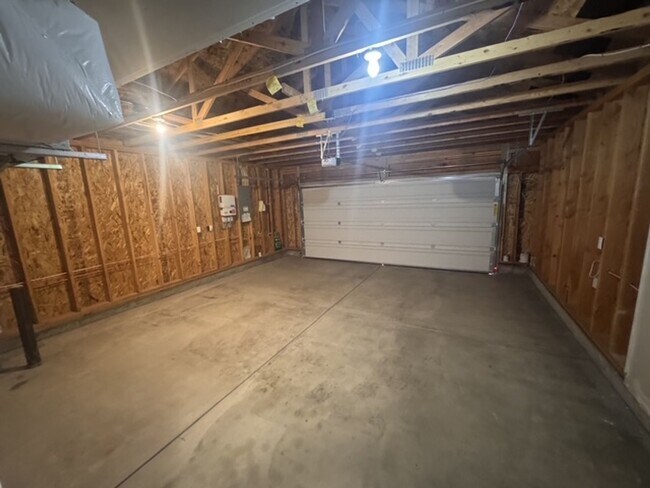 Building Photo - Luxury 4 Bed, 2 Bath Rancher in Spokane Valley!