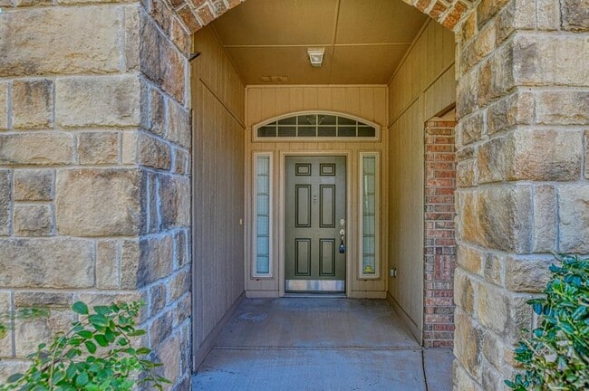 Building Photo - 18012 Andalucia Dr