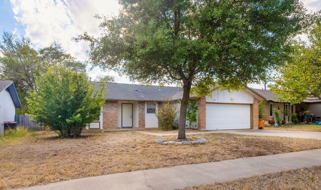 Building Photo - 2201 Singletree Ave