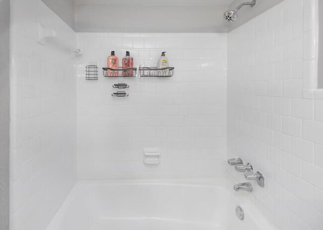 Building Photo - 4312 W Roland St