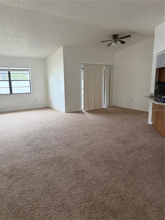 Building Photo - 664 Royalty Ct