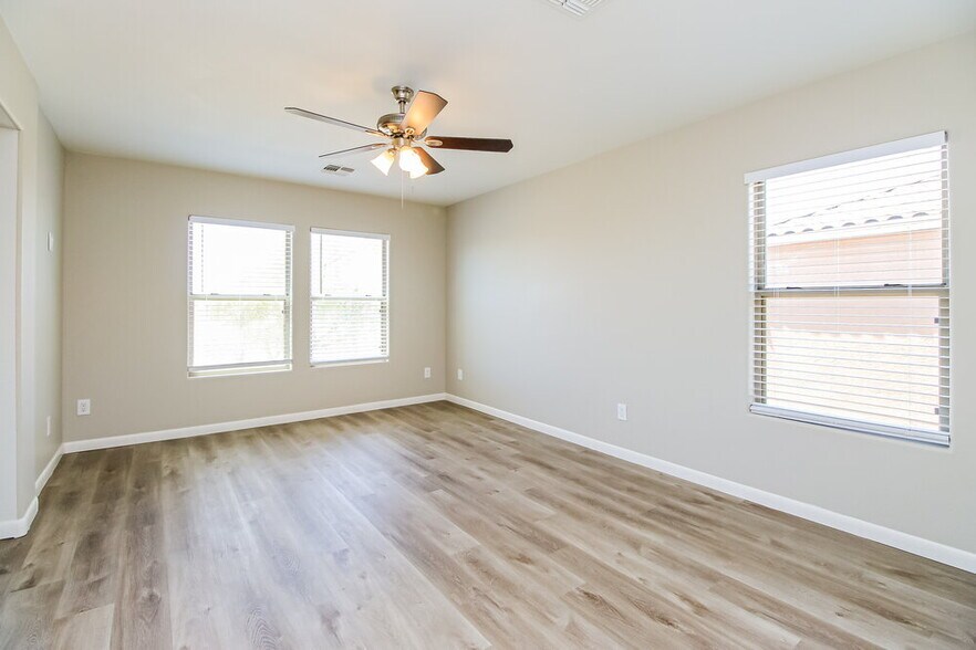 Building Photo - 40339 W Helen Ct