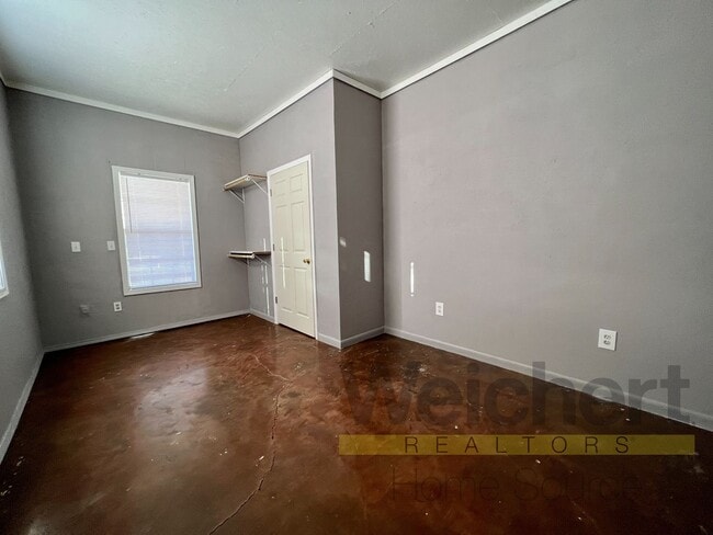 Building Photo - 4 bedroom on a dead end